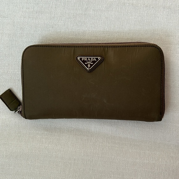 PRADA WALLET Nylon Zip Around - Picture 12 of 15